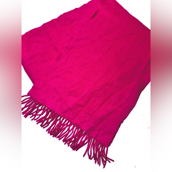 AUTHENTIC Burberry Lambswool Scarf EUC - Picture 6 of 6